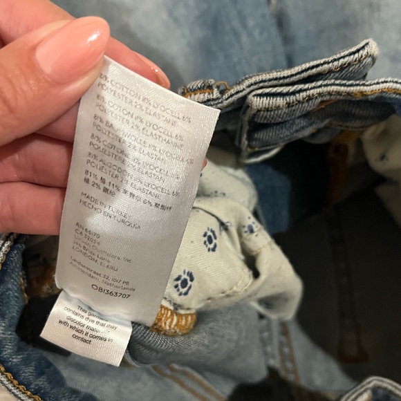 ANTHROPOLOGIE Pilcro Demilune Boot Cut jeans in medium blue wash - Picture 5 of 7